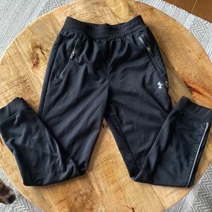 Under Armour jogger boys size 7